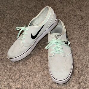 Nike SB Janoski